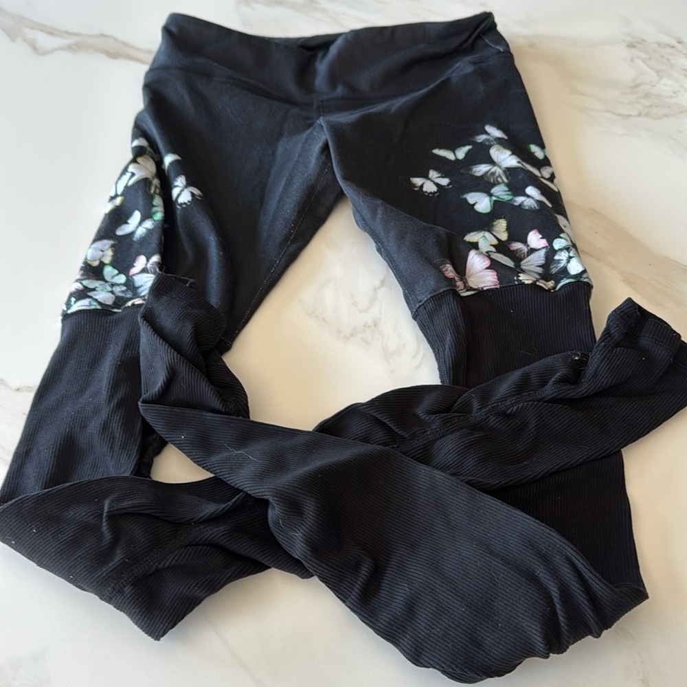 Alo Yoga leggings, size S